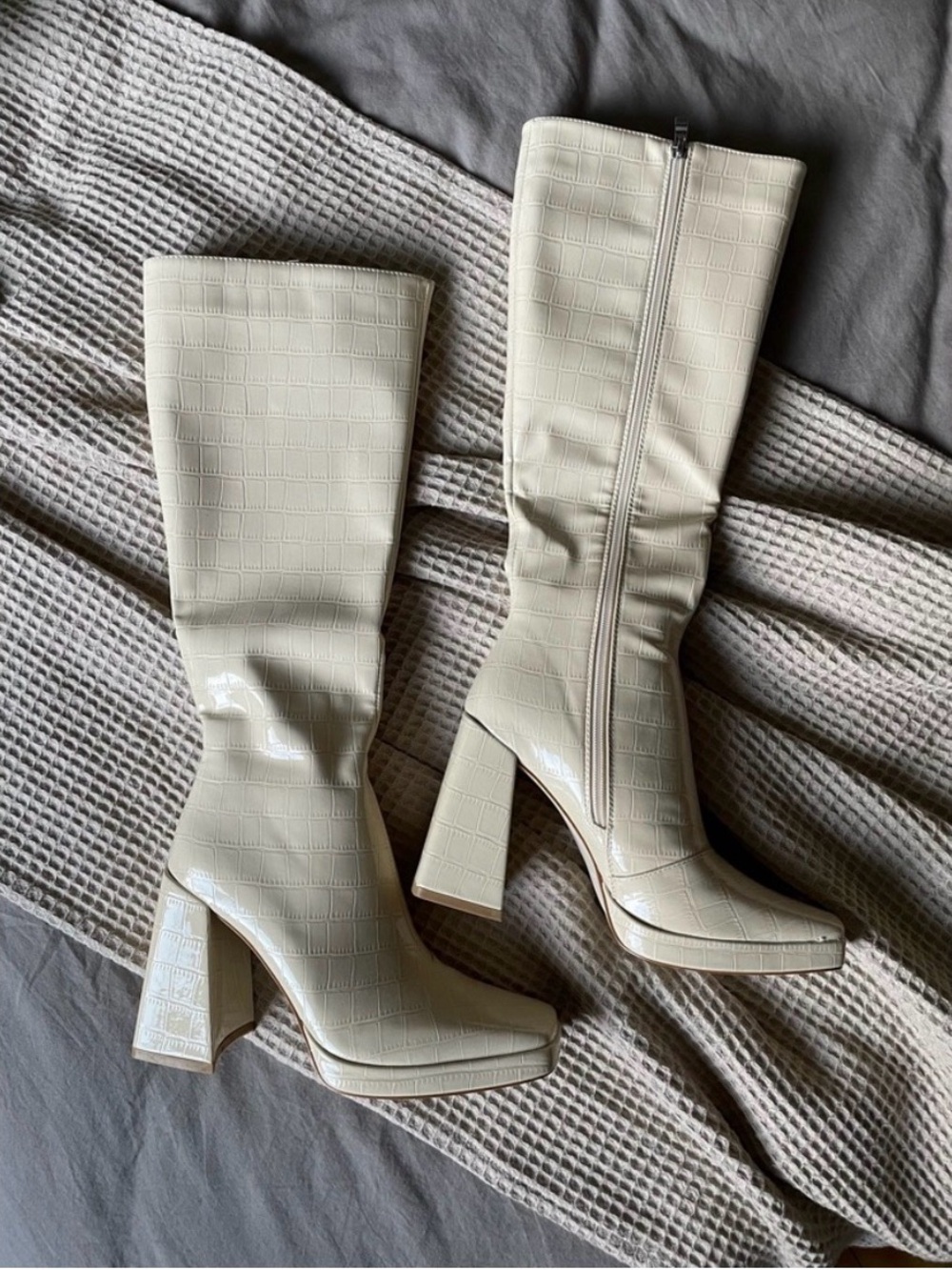 Princess Polly Cream Faux Leather Boots Size 7